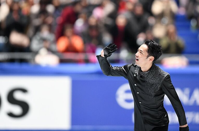 2019年の全日本フィギュアで最後のシングルの演技を終え、笑顔を見せた高橋。今年から新たな挑戦が始まる。 ／ photograph by Asami Enomoto