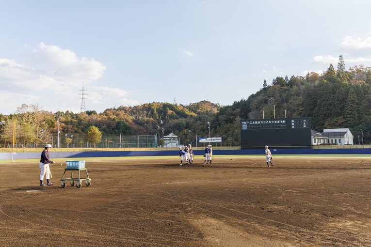 広島市内のJR西日本野球部専用グラウンド。選手たちは午前中は社業にいそしみ、午後になるとここで練習を行う　©Masashi Soiri
