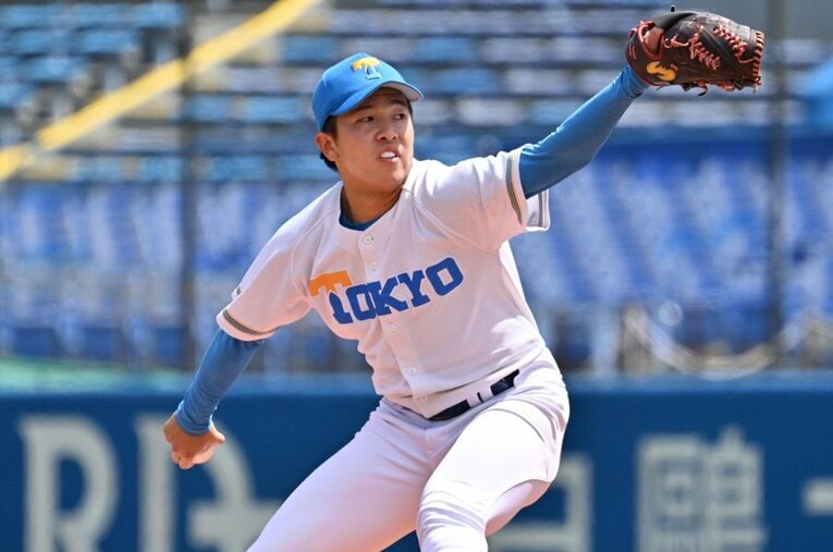 写真は今年の東大野球部。エースの松岡由機投手(4年) ／ photograph by Sankei Shimbun