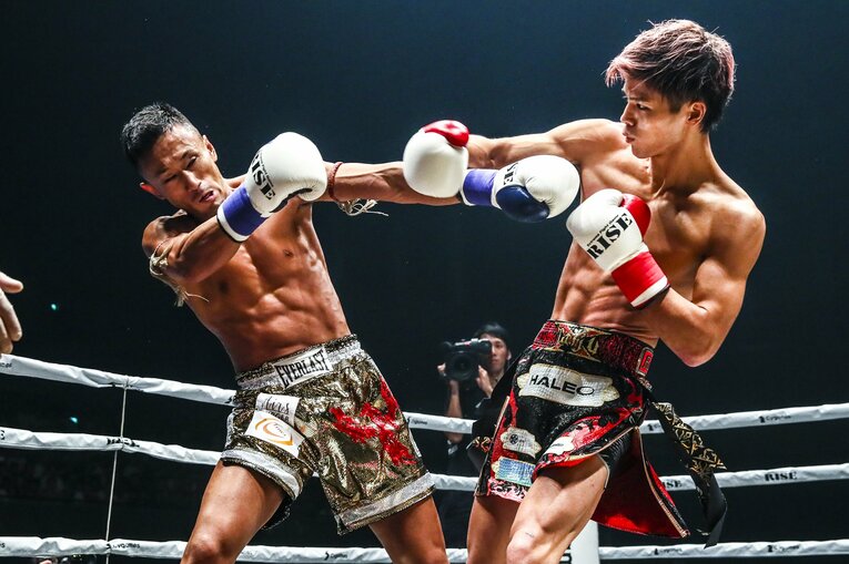 2019年9月、梅野（左）と白鳥は対戦している　©Susumu Nagao