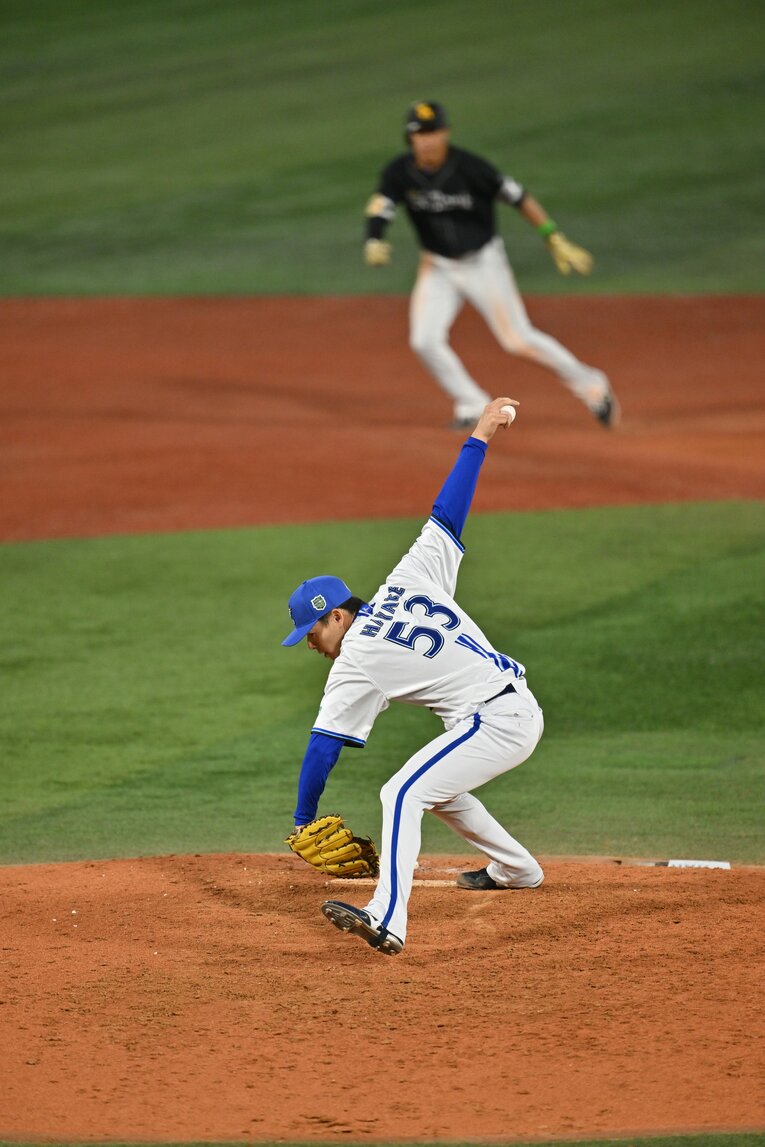 日本シリーズ第1戦、力投する中川颯　©Hideki Sugiyama