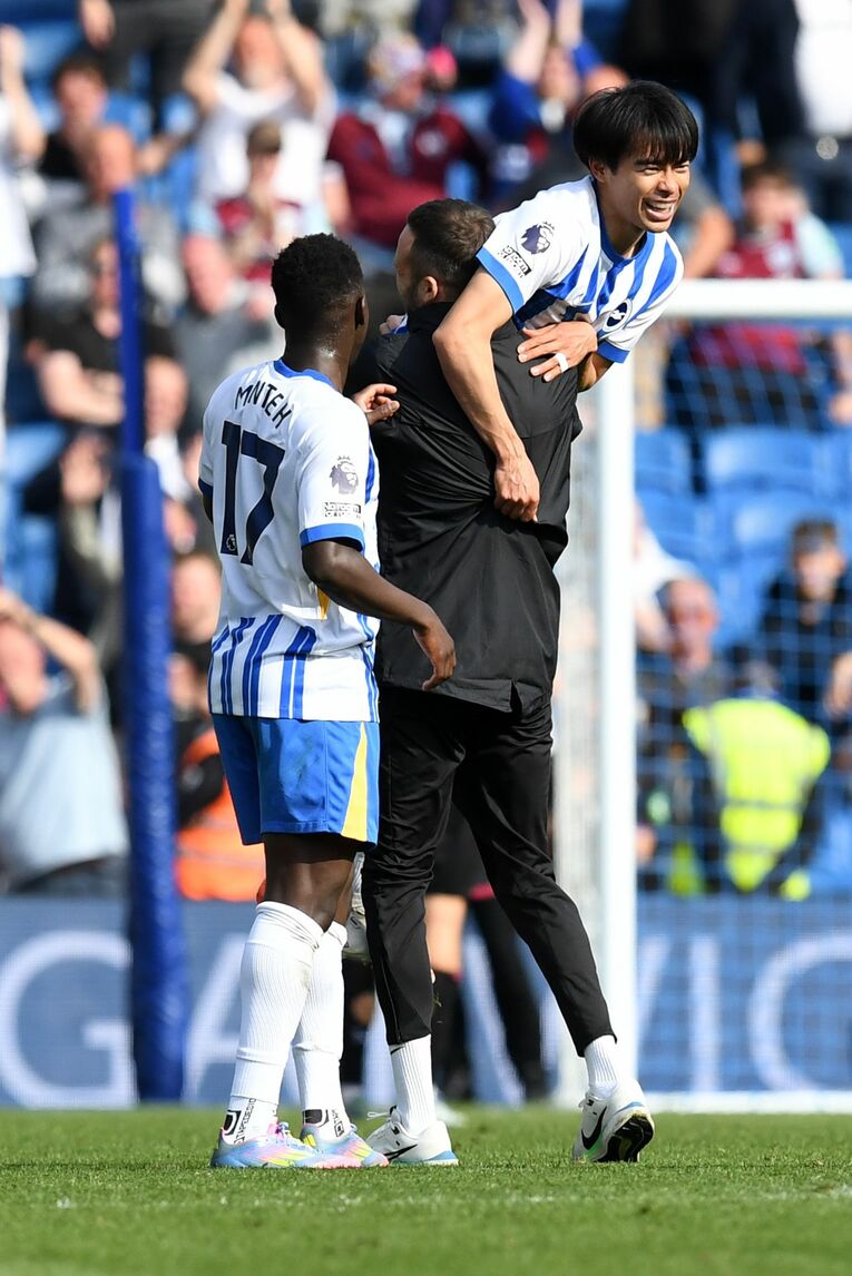 三笘の兄・結木滉星さんが観戦した4月26日のウェストハム戦。1－2のビハインドからの逆転劇。後半44分、三笘のヘディングゴールがきっかけだった　©AFLO