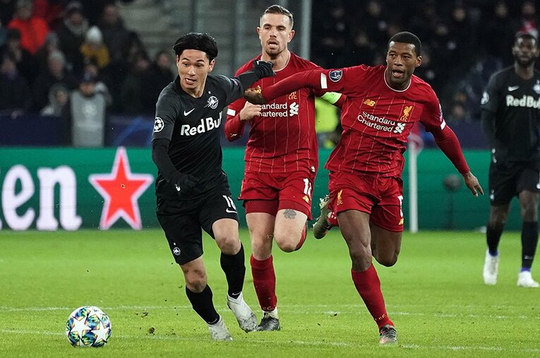 昨年のCL王者リバプールに敗れ、グループ敗退となったザルツブルク。それでも南野は確かな成長を実感しているようだった。 ／ photograph by Getty Images