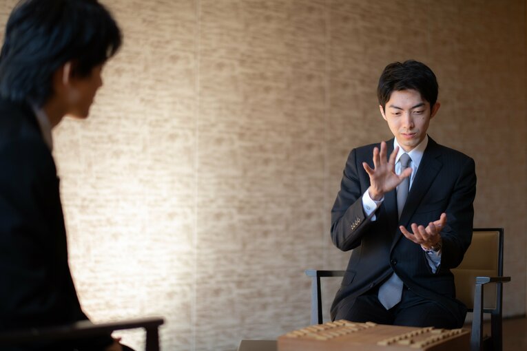 棋士の中村太地七段