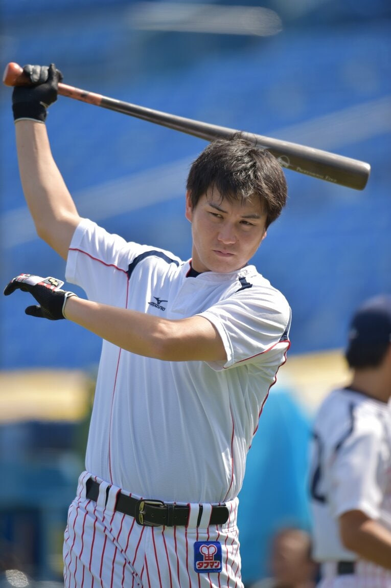 首位打者を獲得した2015年シーズンの川端　©Hideki Sugiyama