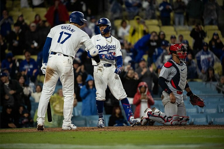 【大谷さん＆ベッツの仲良しショット】 ／ photograph by Nanae Suzuki