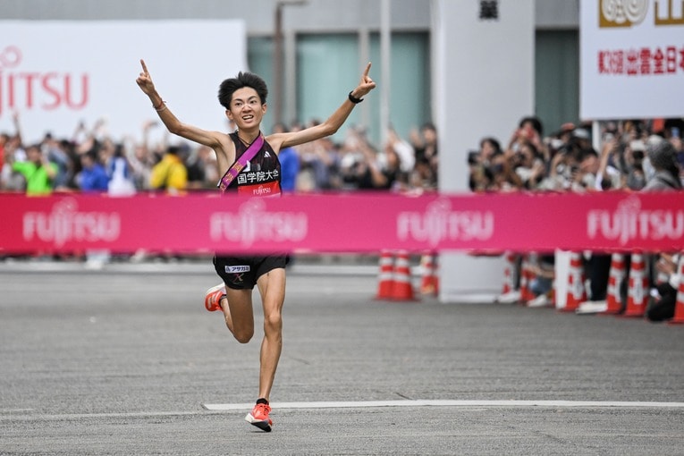 【連続写真】ゴールする平林　©Nanae Suzuki