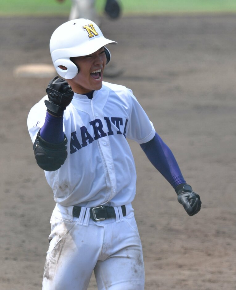 東千葉大会で打棒爆発した成田高・田宮　©︎SANKEI SHIMBUN