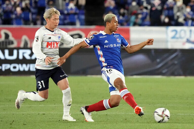 マリノスでの藤田　©Getty Images