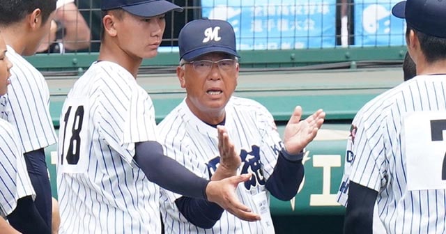 甲子園“飛ばないバット”は采配も難しい「バントさせておけば…」明徳義塾・馬淵監督、去り際の本音「ここを見つめ直さないと勝てない」（2／3） - 高校野球  - Number Web - ナンバー