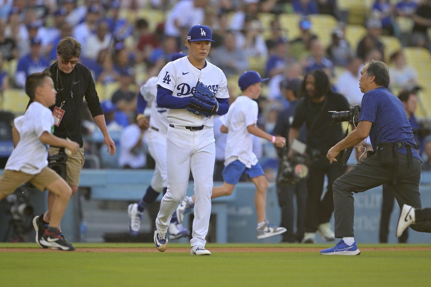ロイヤルズ戦のマウンドに上がる山本由伸　©︎Getty Images