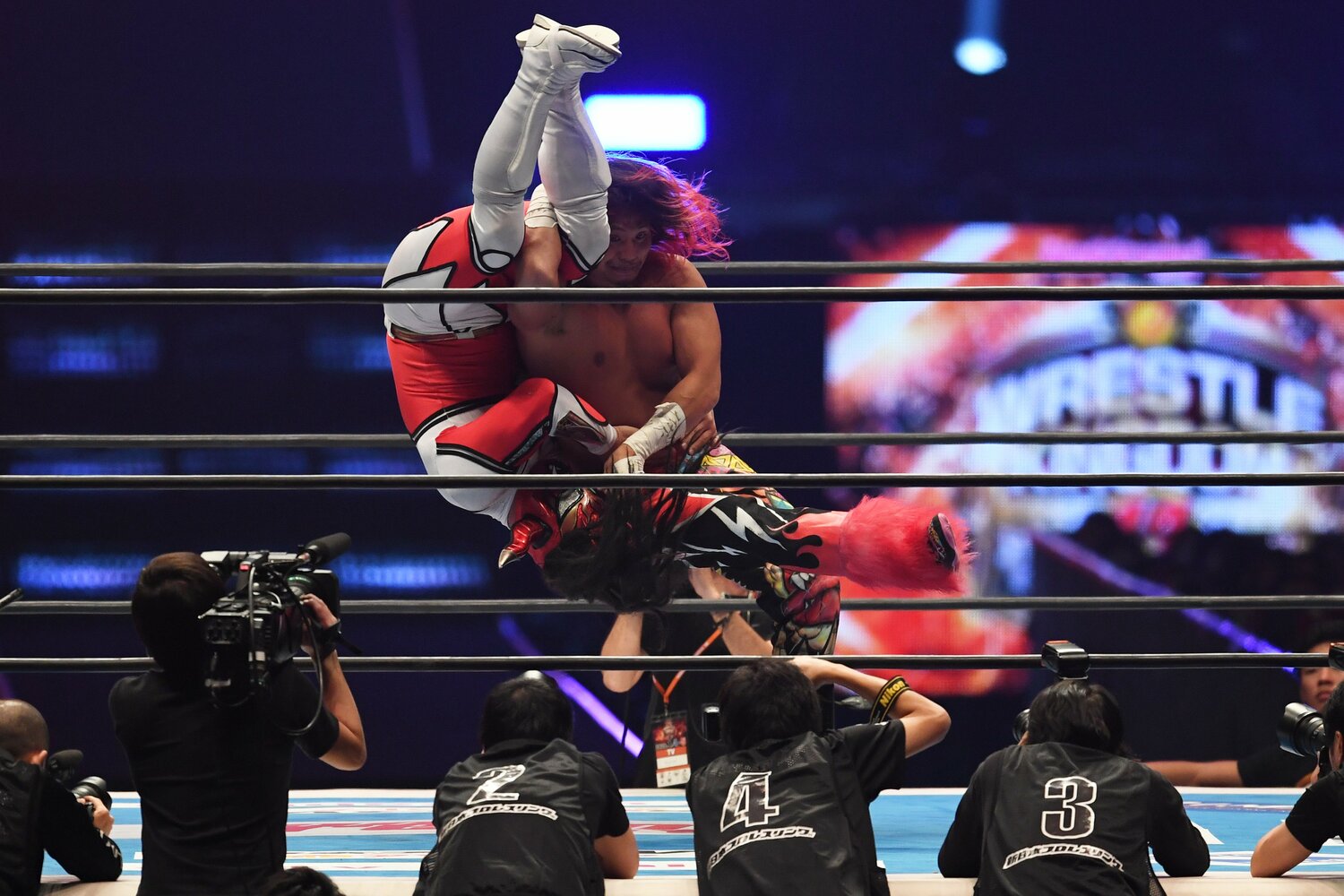 2020年1月5日、高橋ヒロムは獣神サンダー・ライガーの引退試合の相手を務めた（クリックすると「この記事の写真」に飛びます。流血等の過激な写真を含みますのでご注意ください）