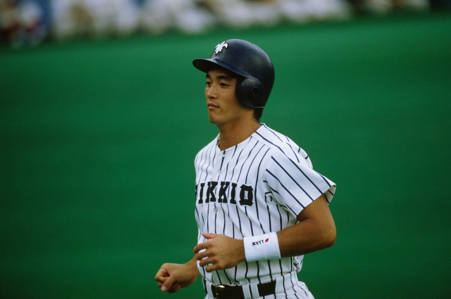 立教大時代の長嶋一茂。特に4年時は好成績を残し、1987年のドラフトでヤクルトと大洋から1位指名を受けた ©AFLO