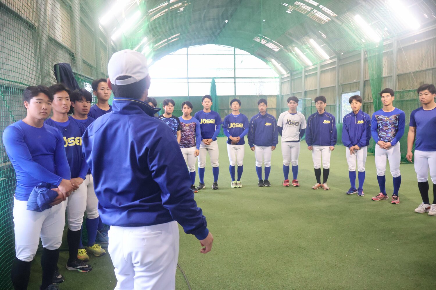 現在の鹿児島城西高野球部の指導風景　©Fumi Sawai