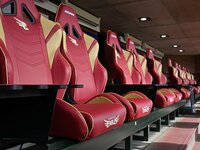 仙台は寒く、試合は長い……楽天イーグルスがダグアウトに“幸運のベンチシート”を導入した理由