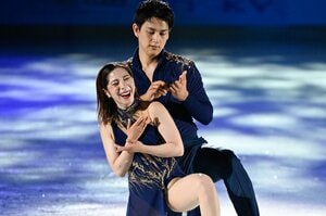 「（私たち）引退したんだっけ？」りくりゅう“異例のアイスショー”はなぜ画期的だった？「世界的にも珍しい試み」打ち破った“フィギュア界の通例”