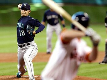 復帰登板で見事に勝利。岩隈を支える自信と意地。~田中将大の存在に刺激されて~<Number Web> photograph by AFLO