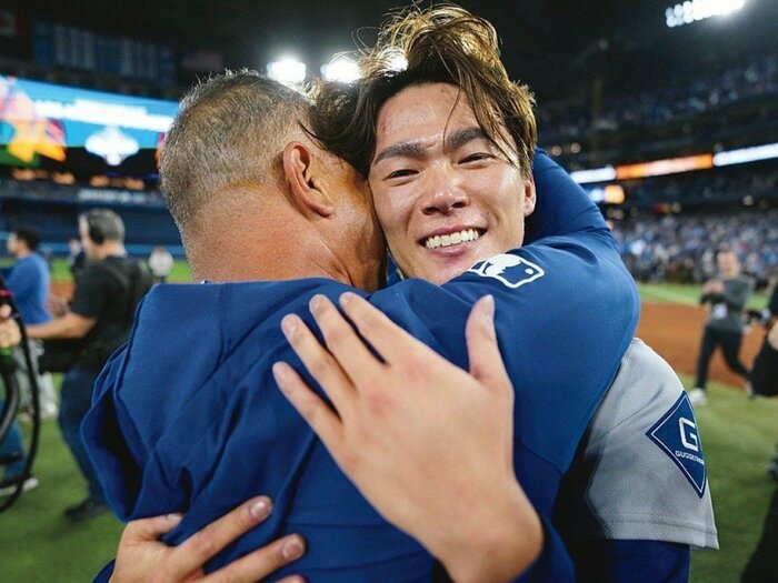 「ぼくはドジャースを愛しています」山本由伸の“心を揺さぶる英語スピーチ”舞台裏…ワールドシリーズMVP直後のメール「レッスンしてもらえませんか」＜Number Web＞ photograph by Getty Images