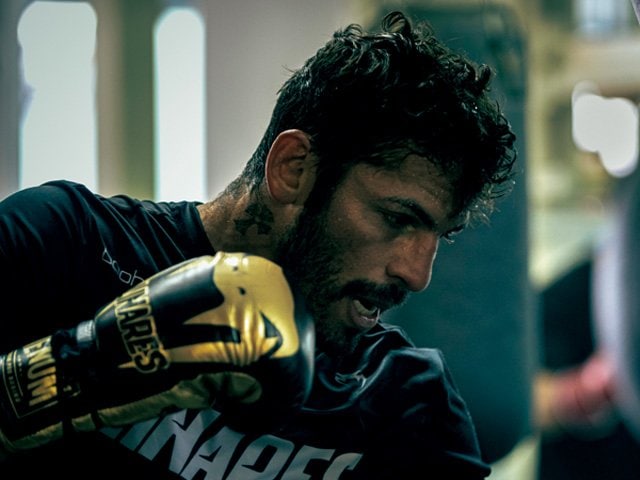 【タイムセール！】 ゴールデンボーイ黄昏の光］ホルヘ・リナレス「あと2戦、まだ ボクシング
