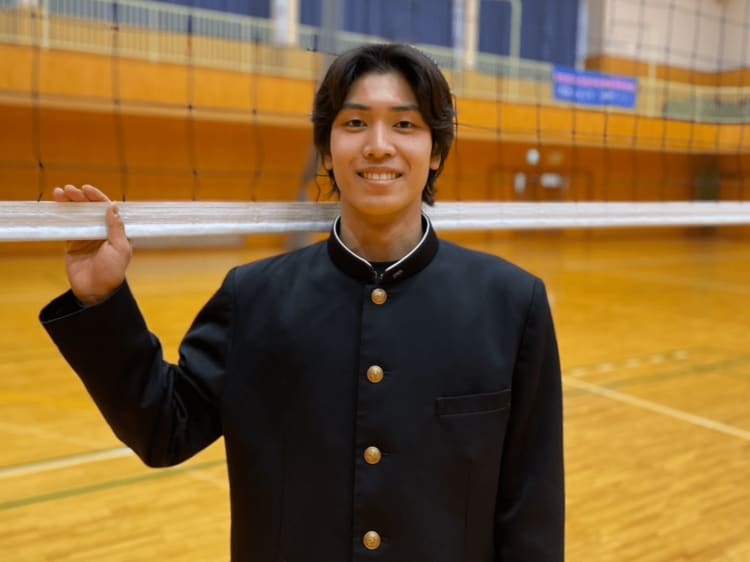 鳥取 水着 オレンジ 春高バレー 鳥取中央育英の星原優来 謹慎から県勢