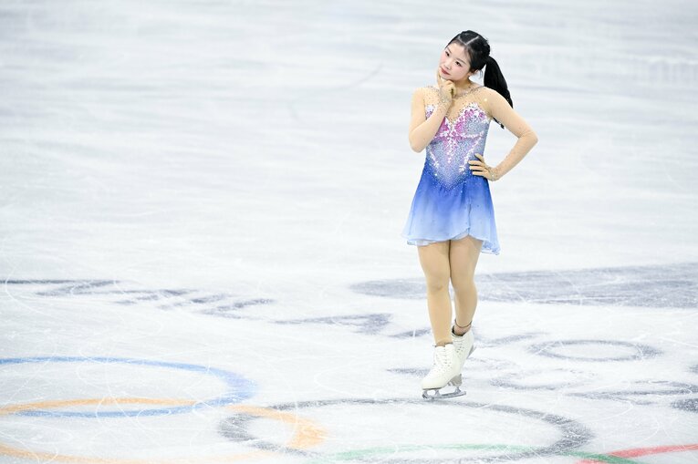 話題になった首傾げポーズ　©Asami Enomoto/JMPA