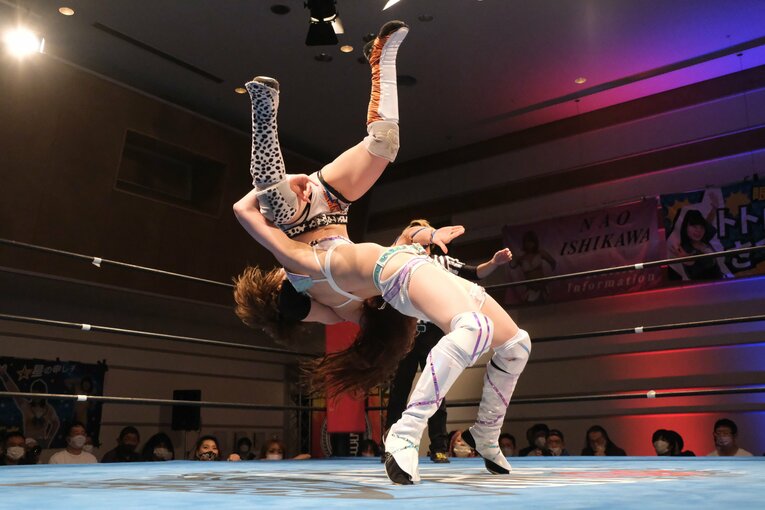 安納サオリ「誰よりも目立って、一目惚れさせる」 華やかさの裏で、人気女子プロレスラーが明かした“苦悩と決意”「遠慮なんかしてられない」(44)