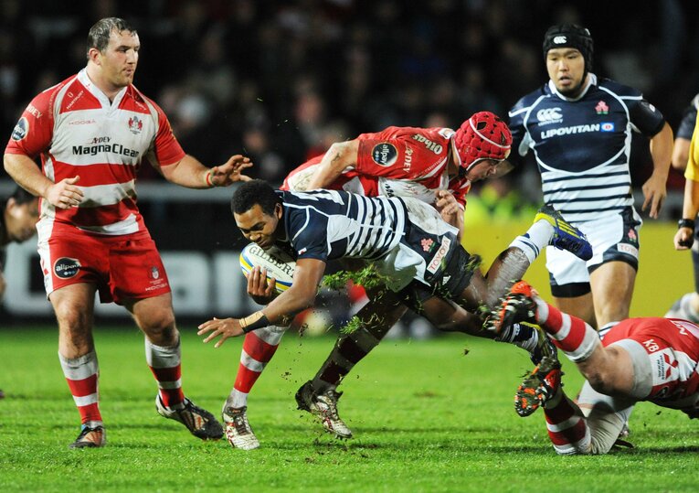 南アでの武者修行を終えた松島は、帰国前に英国で日本代表に合流。ノンキャップ試合だったが、グロスター戦（2013年11月12日）で代表ジャージを着た　©︎Action Images/AFLO