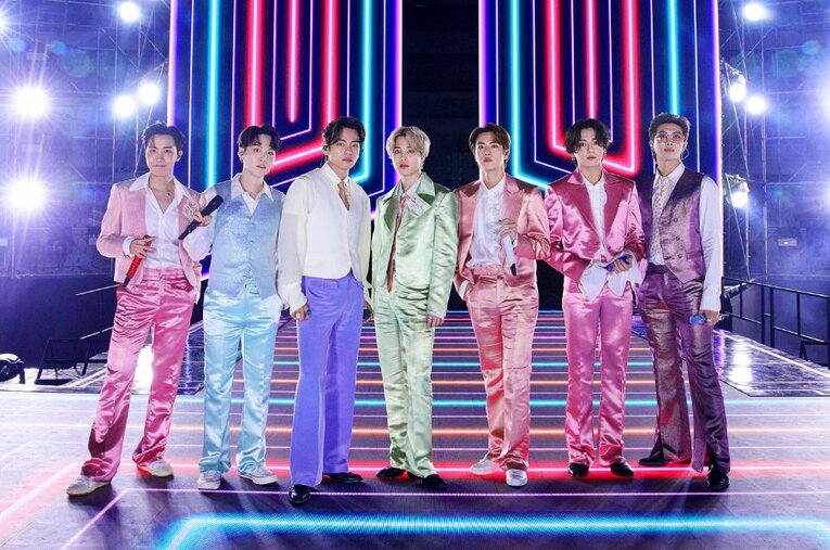 8月にリリースしたデジタルシングル『Dynamite』 で、Billboard Hot 100で1位を獲得したBTS ／ photograph by BTS