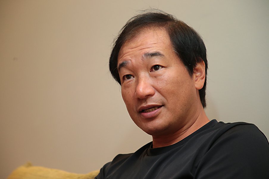 「個人昇格は大歓迎」と言い切るJ2山口・霜田監督の育成術、前編。<Number Web> photograph by Norio Rokukawa