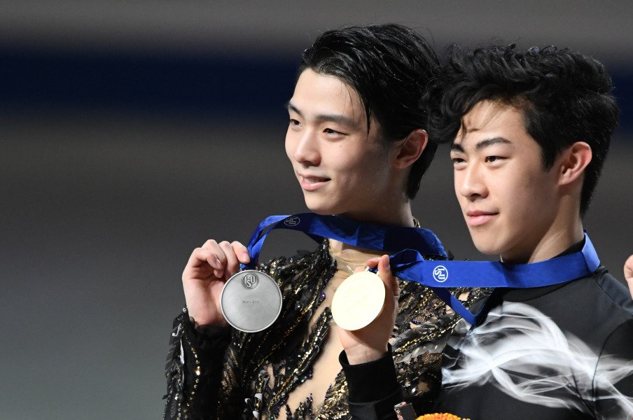 2019年の世界選手権。羽生とライバルのネイサン・チェン ©Asami Enomoto