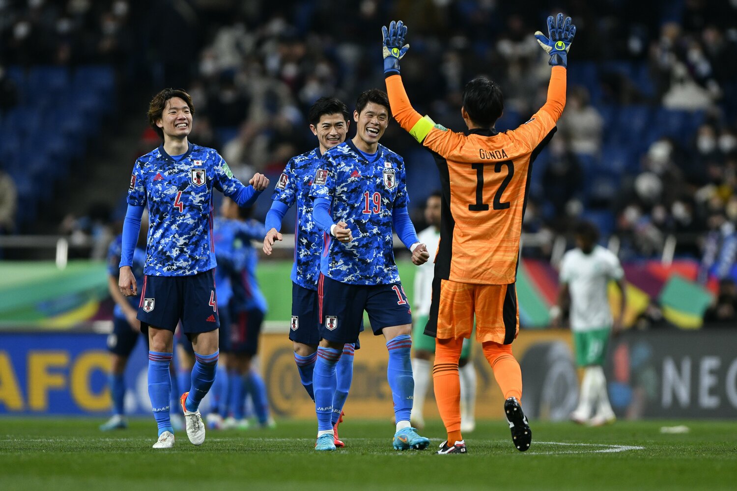 2試合連続でクリーンシートを達成したDF陣。吉田麻也と冨安健洋を欠くなか、CBを務めた谷口彰悟と板倉滉の安定感は際立っていた　©Takuya Sugiyama/JMPA