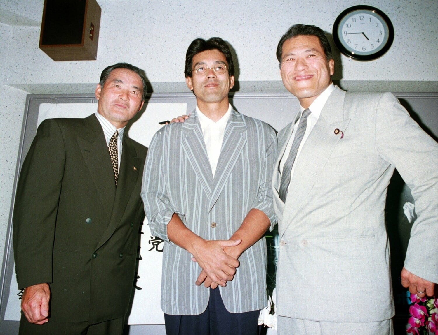 “たまたま通りかかった”長嶋茂雄と、江本孟紀＆アントニオ猪木の三者会談 ©Sankei Shimbun