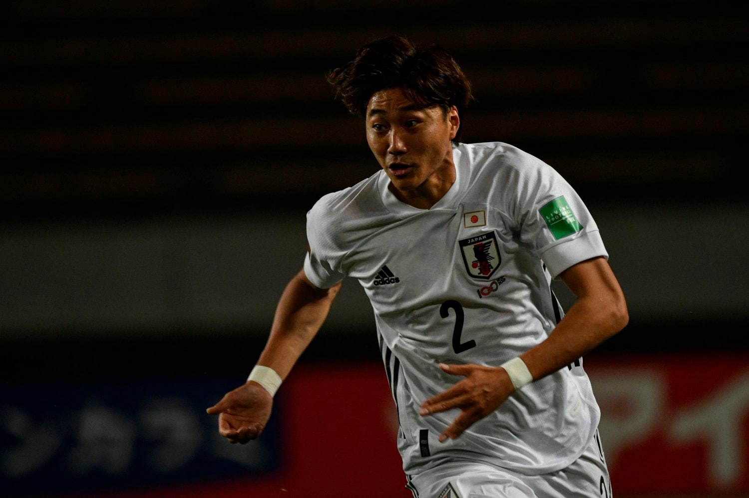 右サイドバックで先発した松原©JMPA