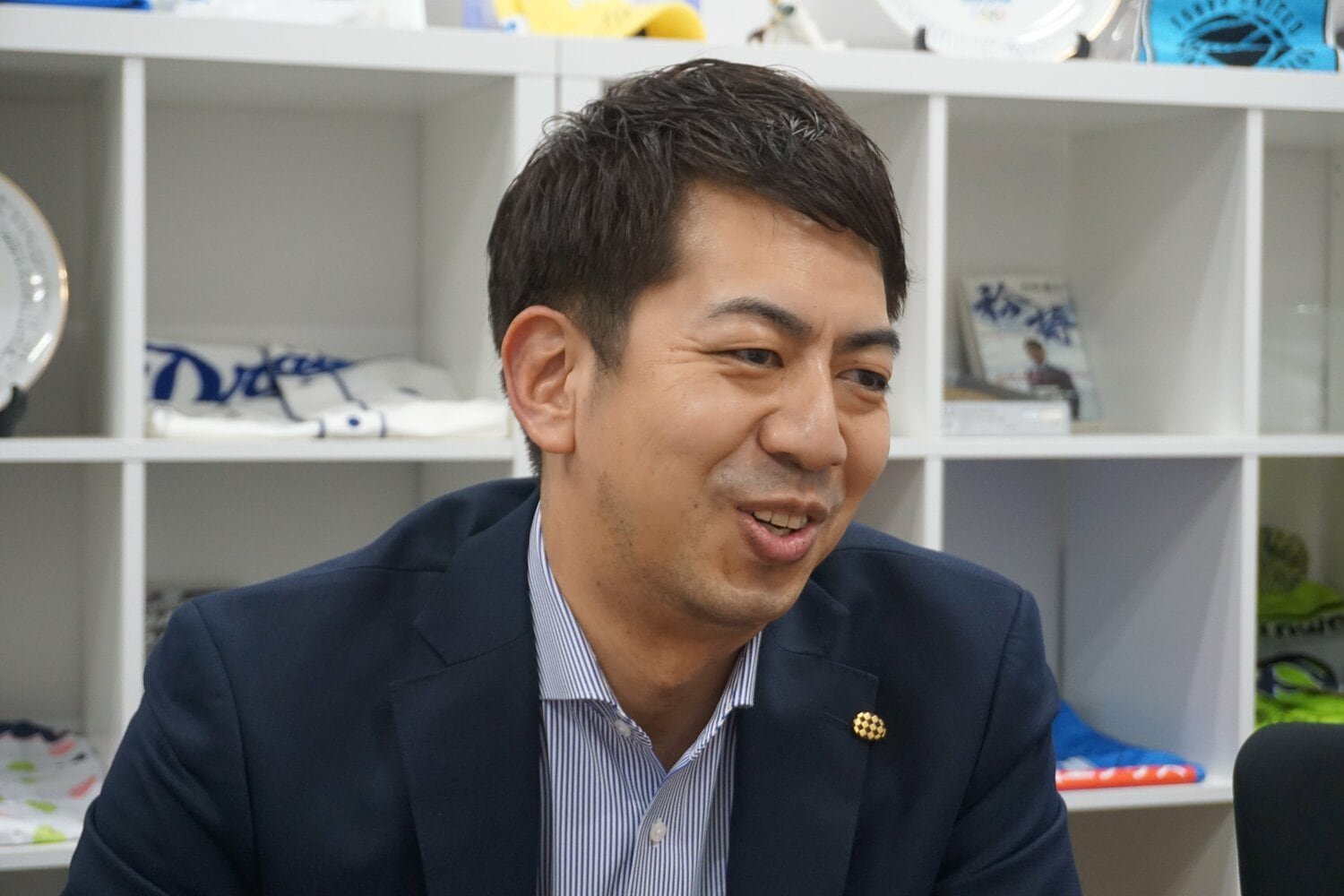 高校時代を振り返る奥村さん　©︎Shimei Kurita