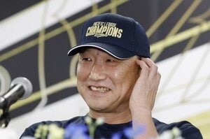 《オリックス25年ぶりV》中嶋聡監督はなぜ“我慢”できるのか？ 選手やコーチの証言「目玉が飛び出そうになることも」