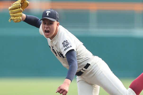 幼少期から「大阪桐蔭で野球がしたい」と…センバツ決勝で150球15奪三振の熱投　192cmの“怪物左腕”川本晴大とは何者か？「誘いが来て、迷わず決めました」