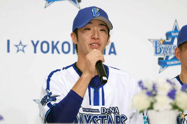 昨年のドラフトで横浜から1位指名されたENEOSの度会隆輝。大卒投手に逸材が多いと言われた年だけに、社会人野手の1位指名には驚きの声も ／ photograph by JIJI PRESS