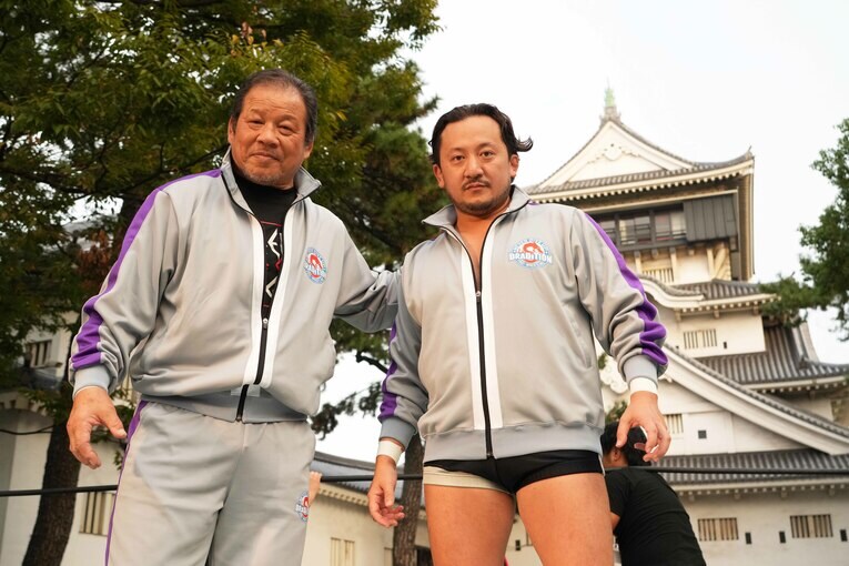 藤波辰爾と息子のLEONA　©Essei Hara