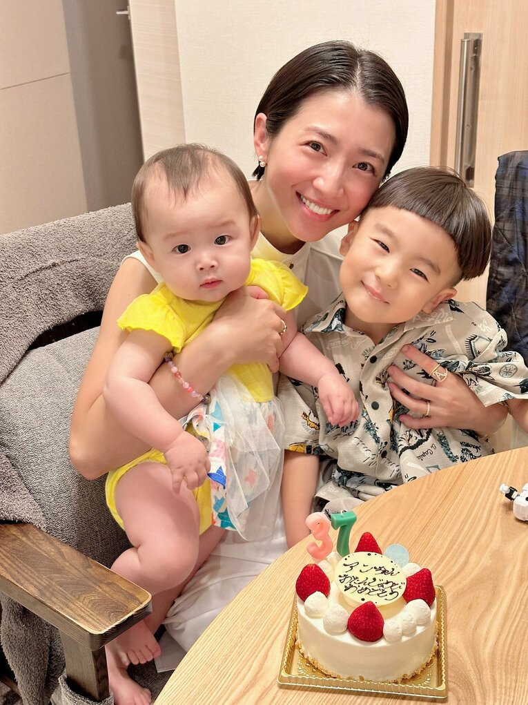 長女も誕生し、現在は一男一女の子育てに奮闘している　©Anna Mima（本人提供）