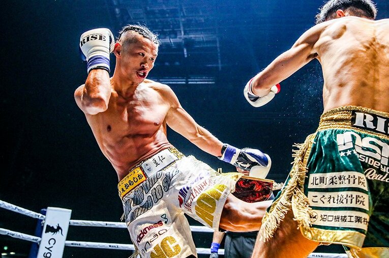 魔裟斗の時代から那須川天心の時代へ、2人のスターが輝けたのは裕樹の力も大きかっただろう ／ photograph by Susumu Nagao