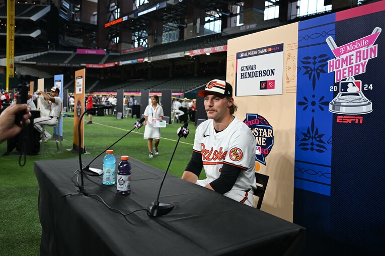 「オオタニを初めて見たのは…」当時の衝撃を語ったガナー・ヘンダーソン。オリオールズの23歳もプロ入りと同時に二刀流を諦めた　©Getty Images