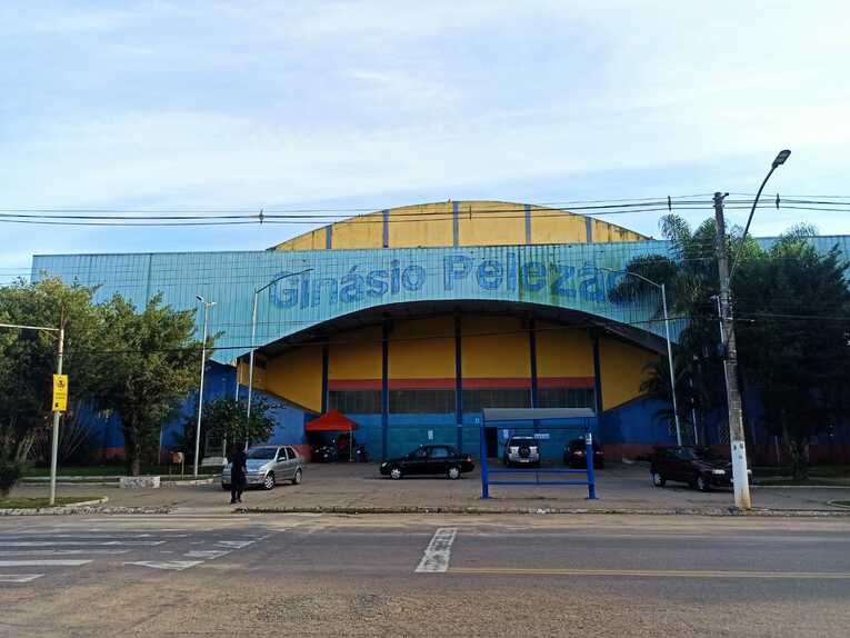 ペレ体育館　©Hiroaki Sawada