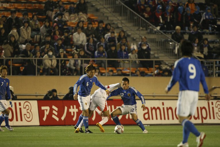 青山敏弘、長友佑都（2008年）©︎Shigeki Yamamoto