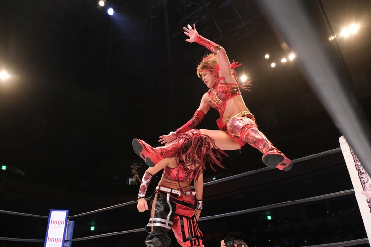 「女子プロレスを背負って立つ」スターダム王者・朱里が語る“朱いベルト”への思い…岩谷麻優戦で「ドローは絶対に嫌だった」理由とは？(28)