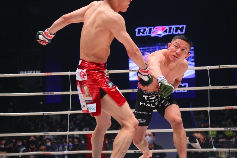 2020年大晦日の『RIZIN.26』。堀口恭司はRIZINバンタム級タイトルマッチで前年に敗れた朝倉海と対戦　©RIZIN FF