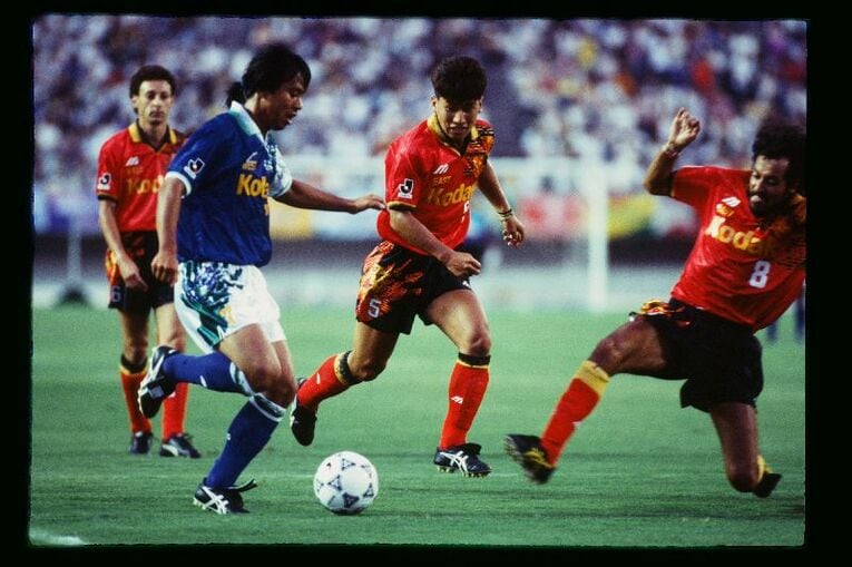 Jリーグ2年目のオールスター戦。ラモスとのマッチアップ ／ photograph by J. LEAGUE