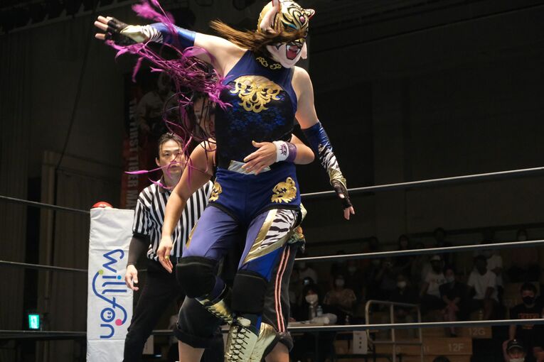 「はっきり言って、初代タイガーマスクのクローン」 《タイガー・クイーン》衝撃デビューに佐山聡も「思った以上の合格点」(11)