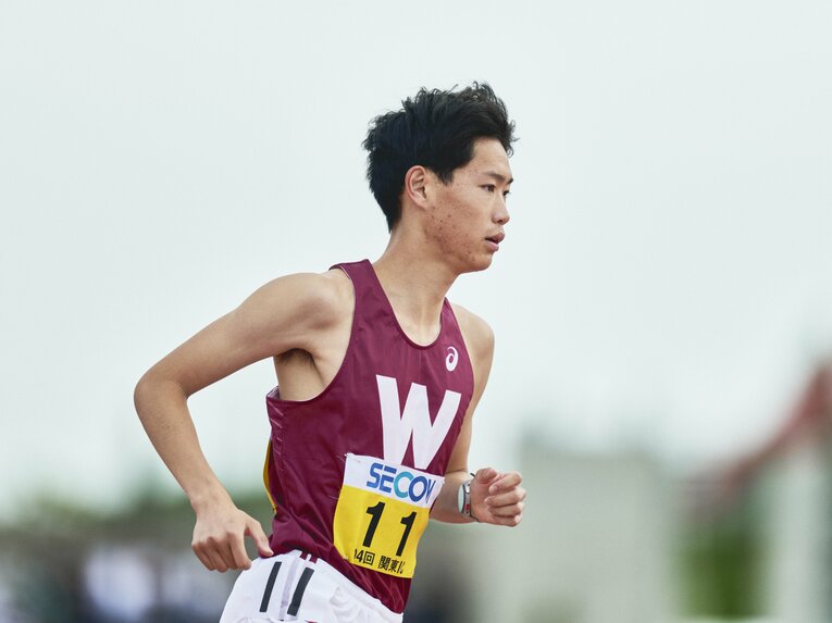 ルーキーながら関東インカレ5000mで日本人トップに輝いた鈴木　©Yuki Suenaga