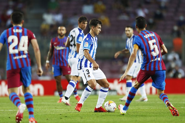 “メッシが去ったバルサとカンプノウ初戦”はどんな雰囲気だったか… 背番号10のファンと「前半10分のメッシコール＋ブーイング」〈現地撮影〉(29)