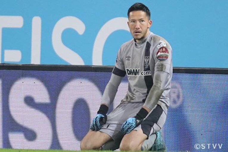 シュミットが欧州で学ぶGKの極意。「いかに自分をうまく見せるか」(2)